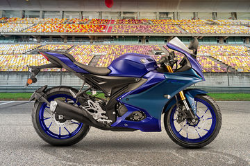 Yamaha R15 V4 रेसिंग ब्लू