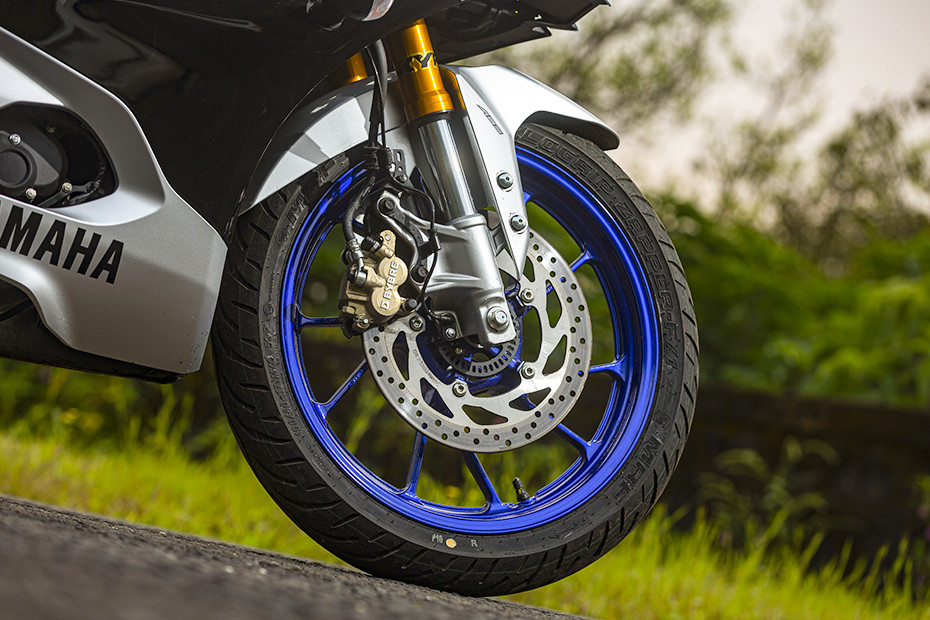 yamaha r15 v3 back tyre price