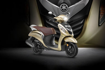 Yamaha Fascino Front Right View