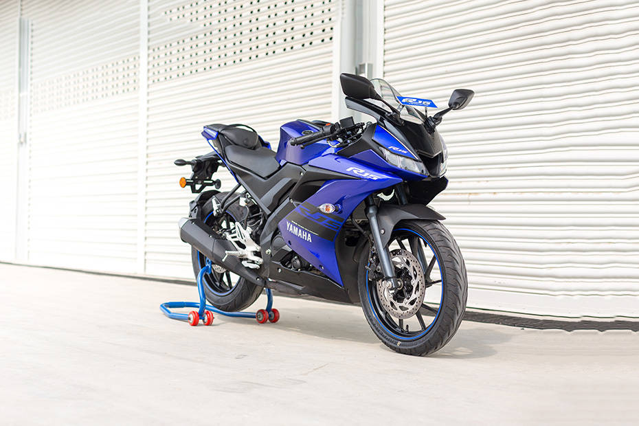 Yamaha YZF R15 V3 Price (Mar Offers), Specs, Mileage, Reviews