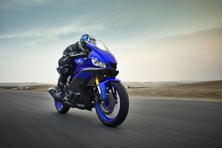 Weekly News Roundup: Yamaha R15 V3.0 ABS, Royal Enfield Bullet 500 ABS, Suzuki Gixxer 250 And More!