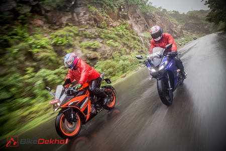 KTM RC 125 vs Yamaha R15 V3.0 Comparison Image Gallery KTM RC 125 vs Yamaha R15 V3.0 Comparison Image Gallery