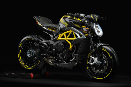 MV Agusta Dragster 800 Launched In India; Prices Start At Rs 18.73 Lakh MV Agusta Dragster 800 Launched In India; Prices Start At Rs 18.73 Lakh