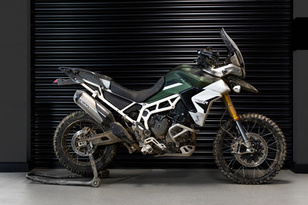 2020 Triumph Tiger 900 Featured In New James Bond Movie ‘No Time To Die’ 2020 Triumph Tiger 900 Featured In New James Bond Movie ‘No Time To Die’