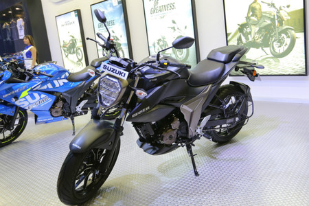 Suzuki Unveils Gixxer 250 BS6 At Auto Expo 2020 Suzuki Unveils Gixxer 250 BS6 At Auto Expo 2020