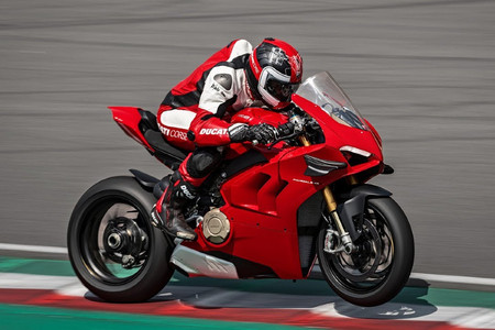 Make Your New Panigale Even Racier With This Kit From Ducati Make Your New Panigale Even Racier With This Kit From Ducati