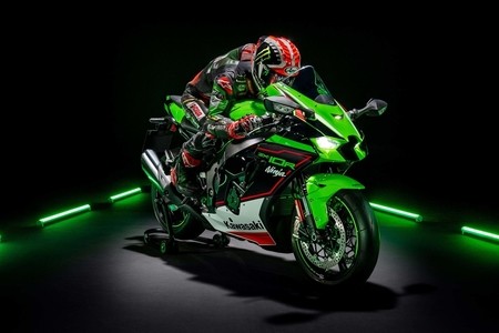 2021 Kawasaki Ninja ZX-10R Image Gallery 2021 Kawasaki Ninja ZX-10R Image Gallery