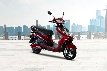 Okinawa Lite, Ridge Plus And R30 E-scooters On Offer This March Okinawa Lite, Ridge Plus And R30 E-scooters On Offer This March