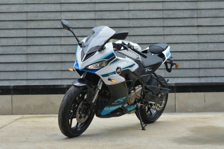QJ Motor Sai 350 Gets BMW S 1000 RR’s Face And Yamaha R15’s Rear QJ Motor Sai 350 Gets BMW S 1000 RR’s Face And Yamaha R15’s Rear