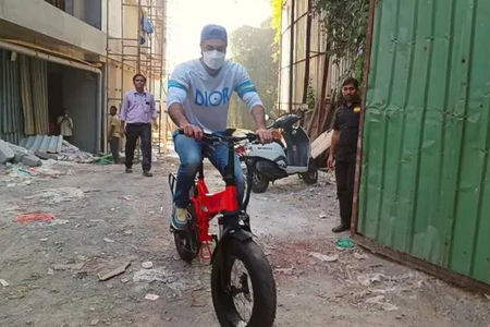 Ranbir Kapoor Spotted Riding An Electric Bike In Mumbai