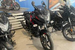 pulsar 220 price