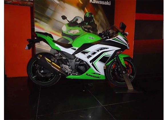 30th Anniversary Kawasaki Ninja 300 Special Edition Hits Indian 