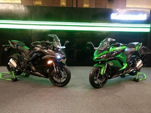 Bs Iv Ninja 1000 And Z900 Without Accessories Launched By Kawasaki