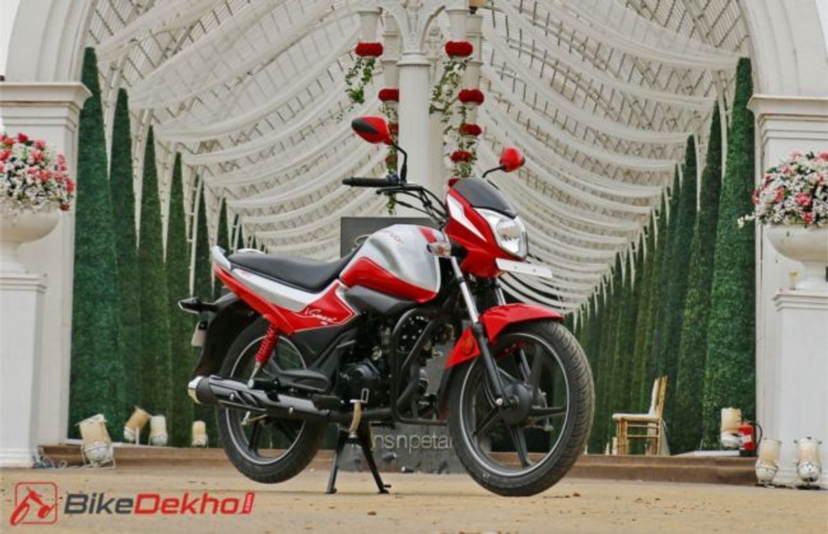 Hero MotoCorp Sells 3 lakh Two-wheelers On Dhanteras Hero MotoCorp Sells 3 lakh Two-wheelers On Dhanteras