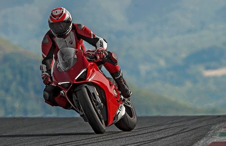 Ducati Panigale V4 launched At Rs 20.53 lakh (ex-showroom) Ducati Panigale V4 launched At Rs 20.53 lakh (ex-showroom)