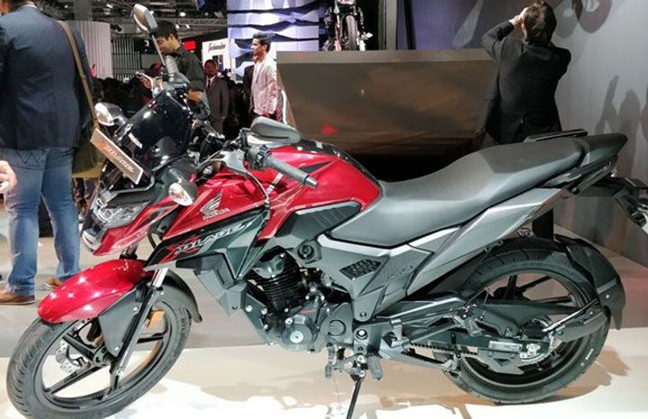 Honda unveils New X-Blade 160cc motorcycle Honda unveils New X-Blade 160cc motorcycle