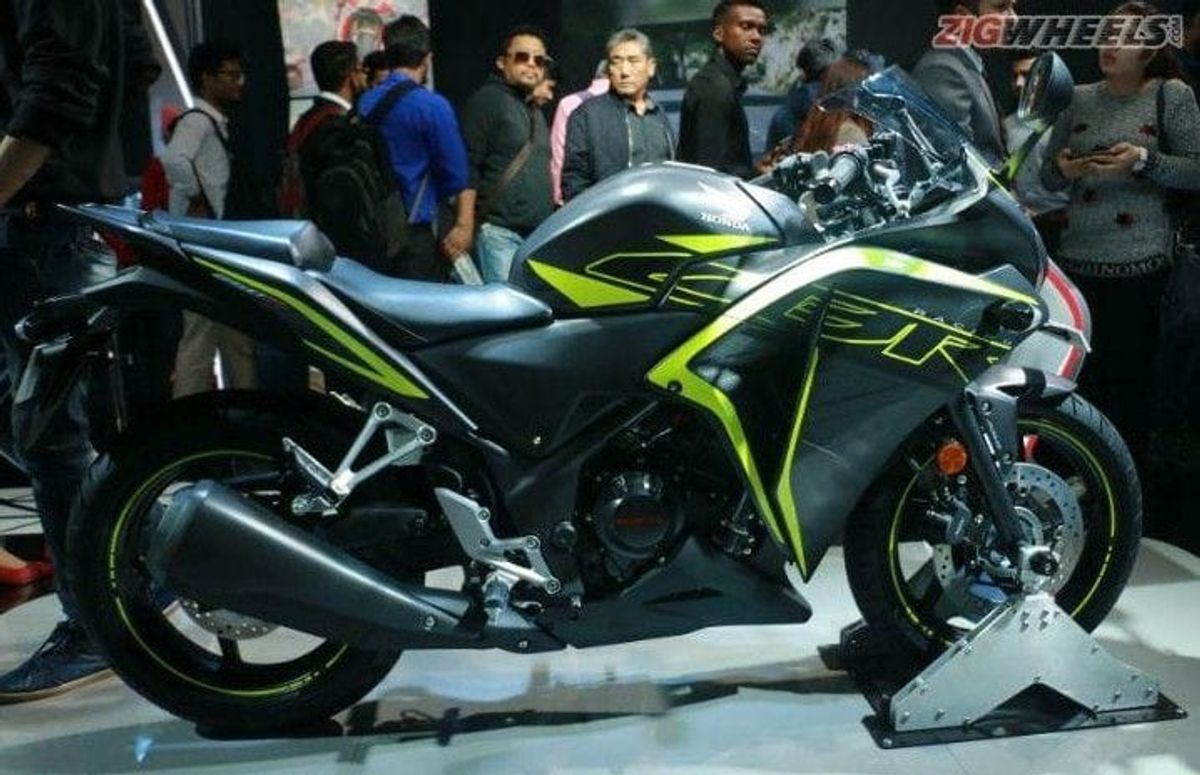 Honda Launches 2018 CBR 250R At Rs 1.63 Lakh Honda Launches 2018 CBR 250R At Rs 1.63 Lakh
