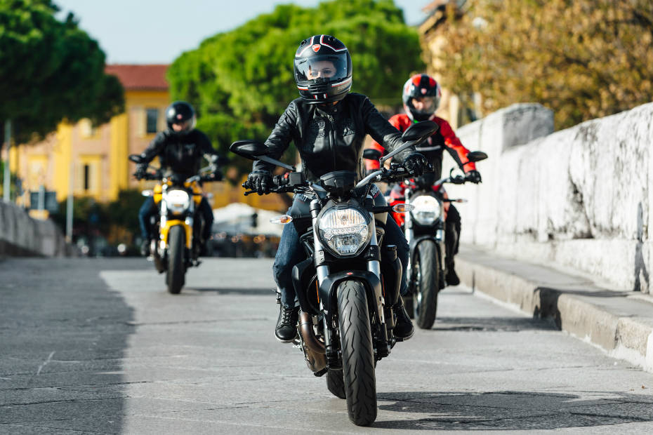 Ducati monster online helmet