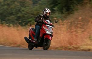 honda grazia bs4 on road price