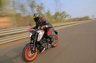 KTM 125 Duke First Ride Review
