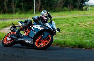 KTM RC200 & KTM RC390 : First Ride Review