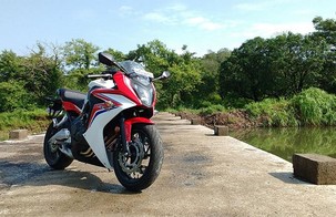 Honda CBR 650F 2015 – Quick look and Review Honda CBR 650F 2015 – Quick look and Review
