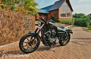 First ride - Harley Davidson Dark Custom Iron 883 and Street 750
