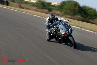 Bikedekho Confused Between The Tvs Apache Rtr 160 4v And