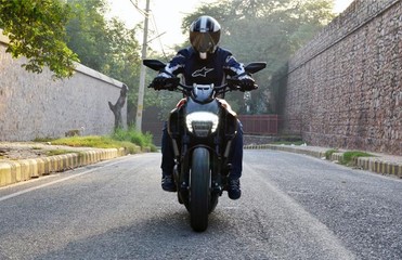  Ducati Diavel: Expert Review