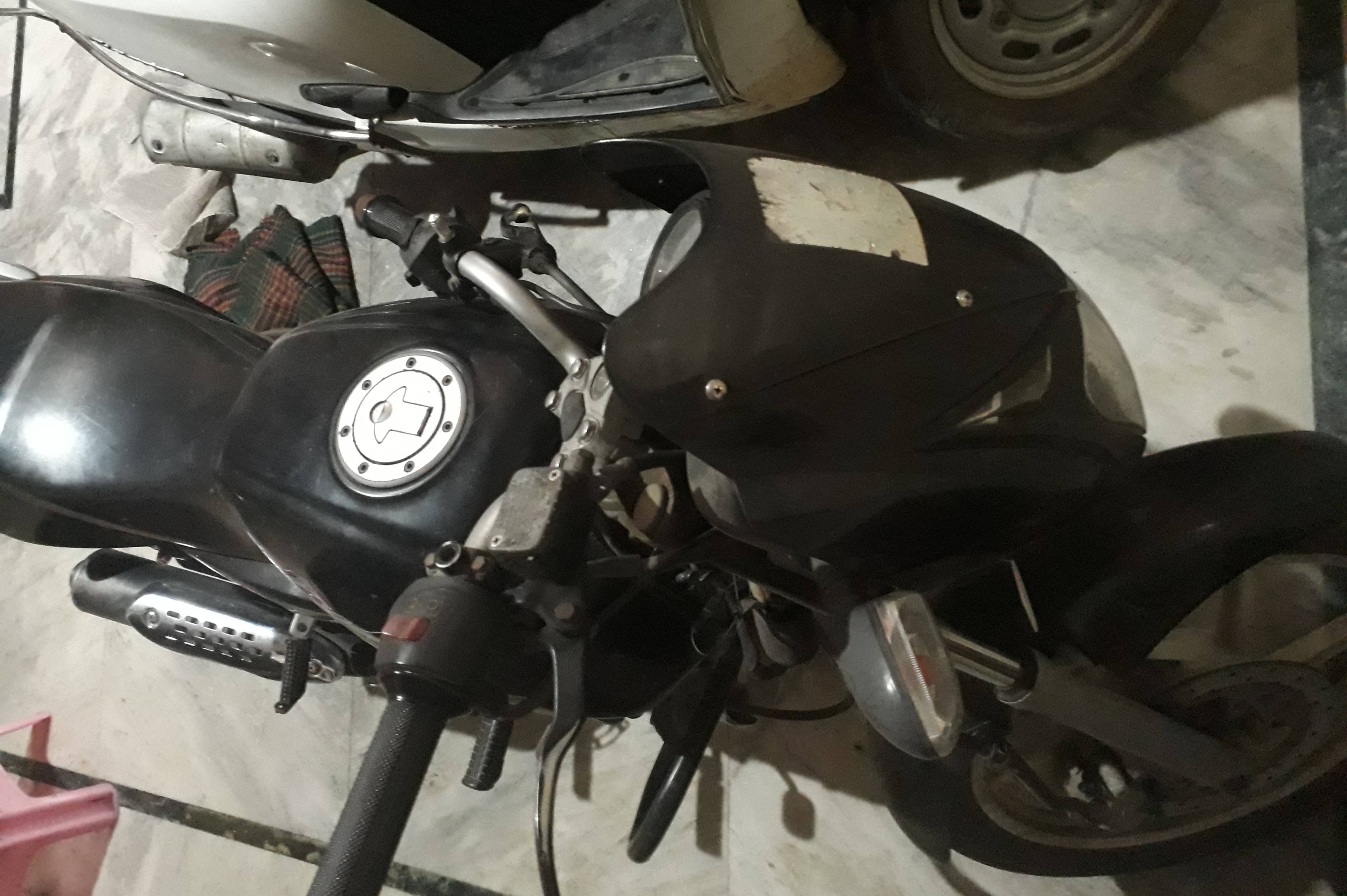 Bajaj Pulsar 180 Price Specs Mileage Reviews Images