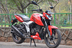 Second Hand Tvs Apache Rtr 160 4v In Delhi Used Bikes For Sale