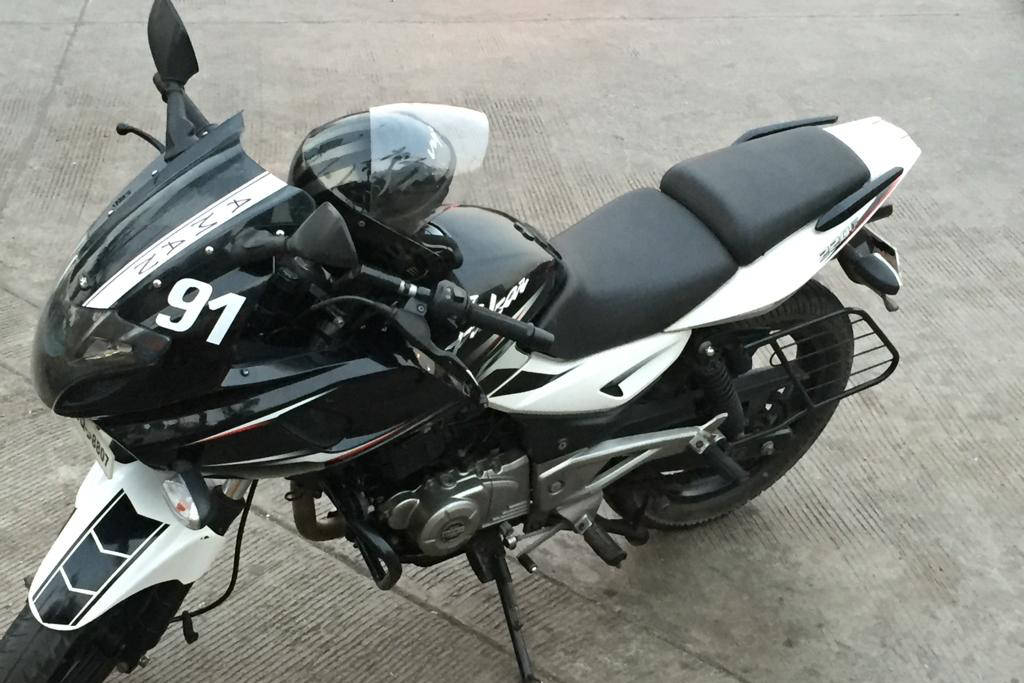 pulsar 220 price second hand