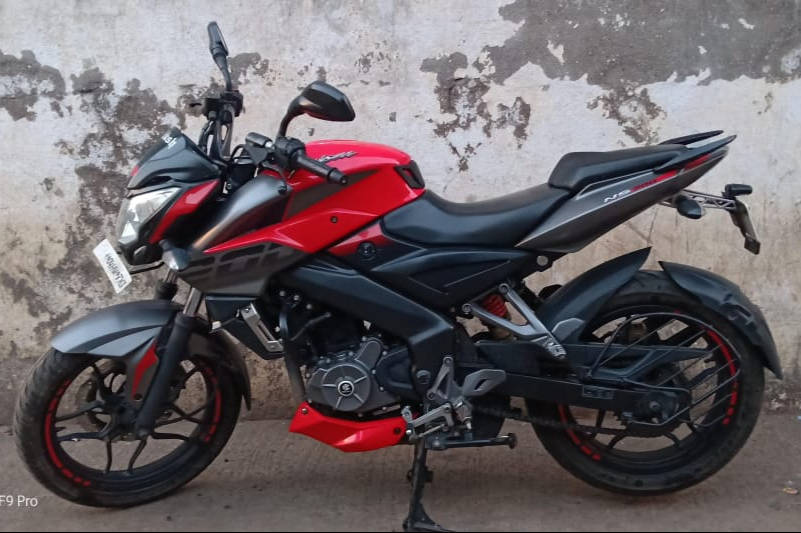 Bajaj Pulsar NS200 STD