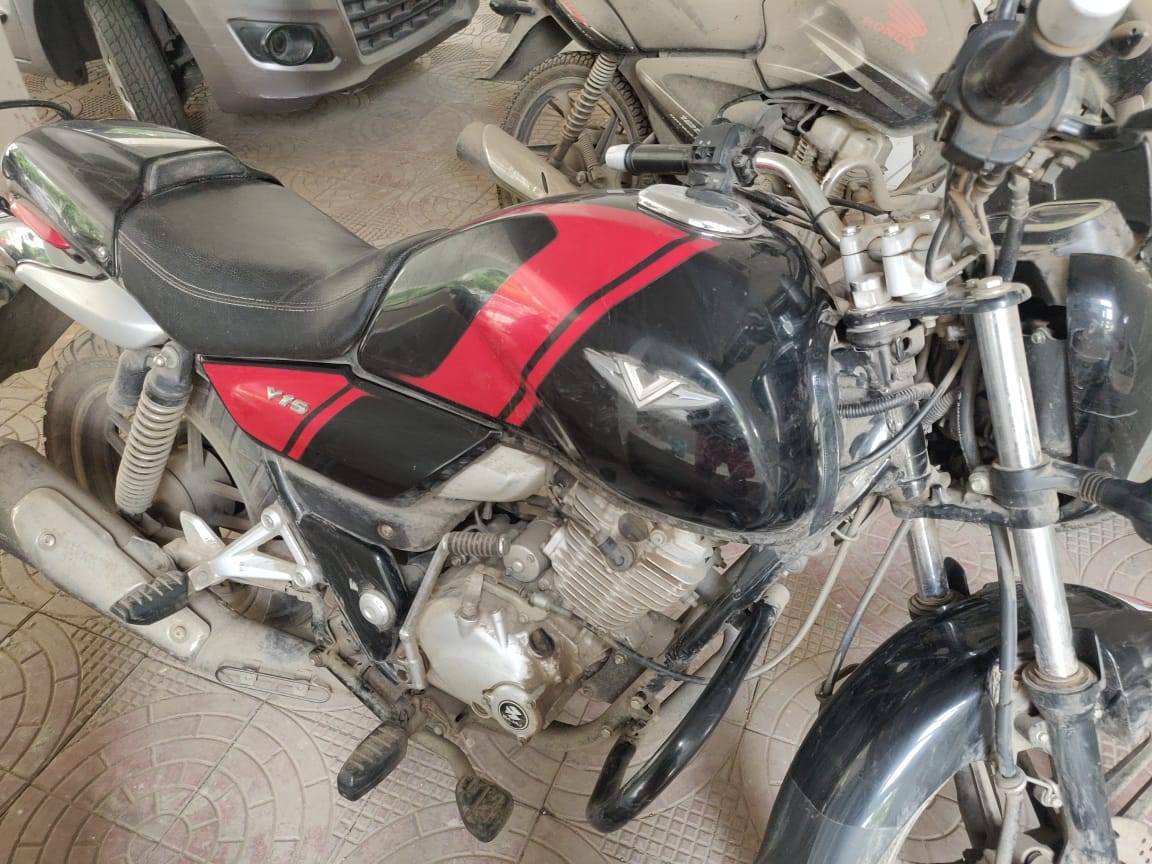 bajaj v15 second hand