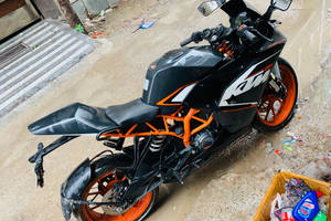 Ktm rc 200 second hand price hot sale