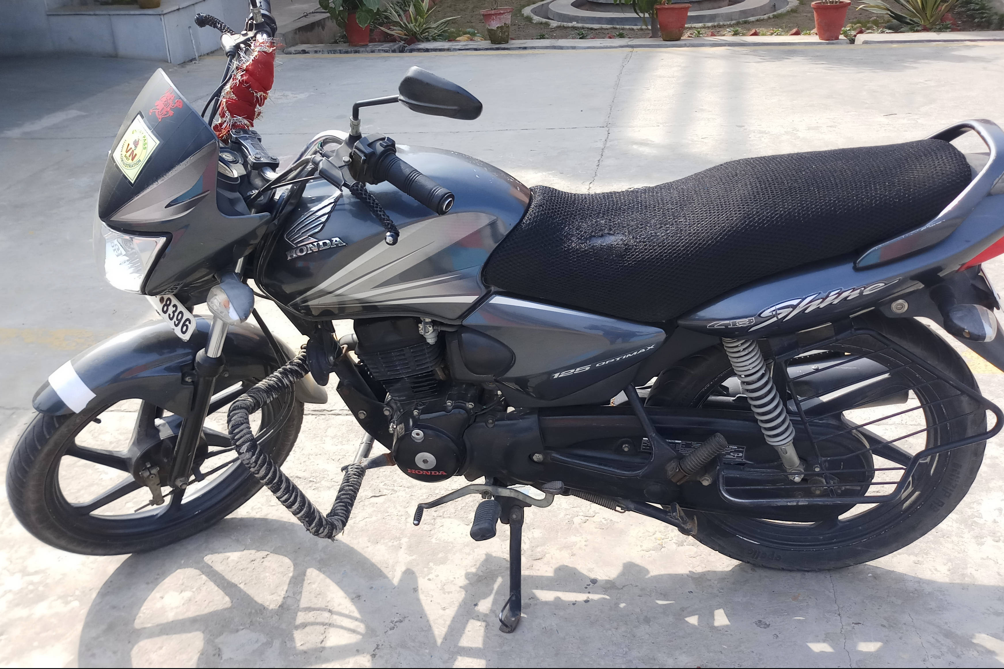 Honda shine bike 2013 deals model price