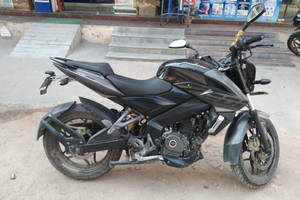 second hand bike ns 200