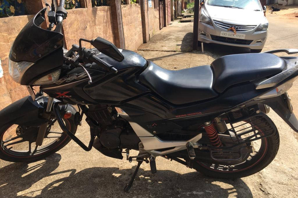 hero honda cbz xtreme 2011