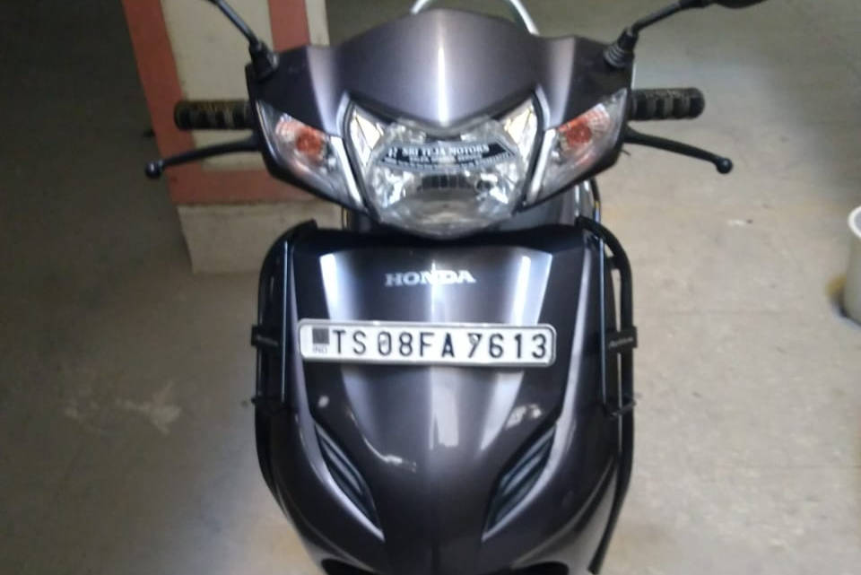 Second hand scooty on sale under 20000