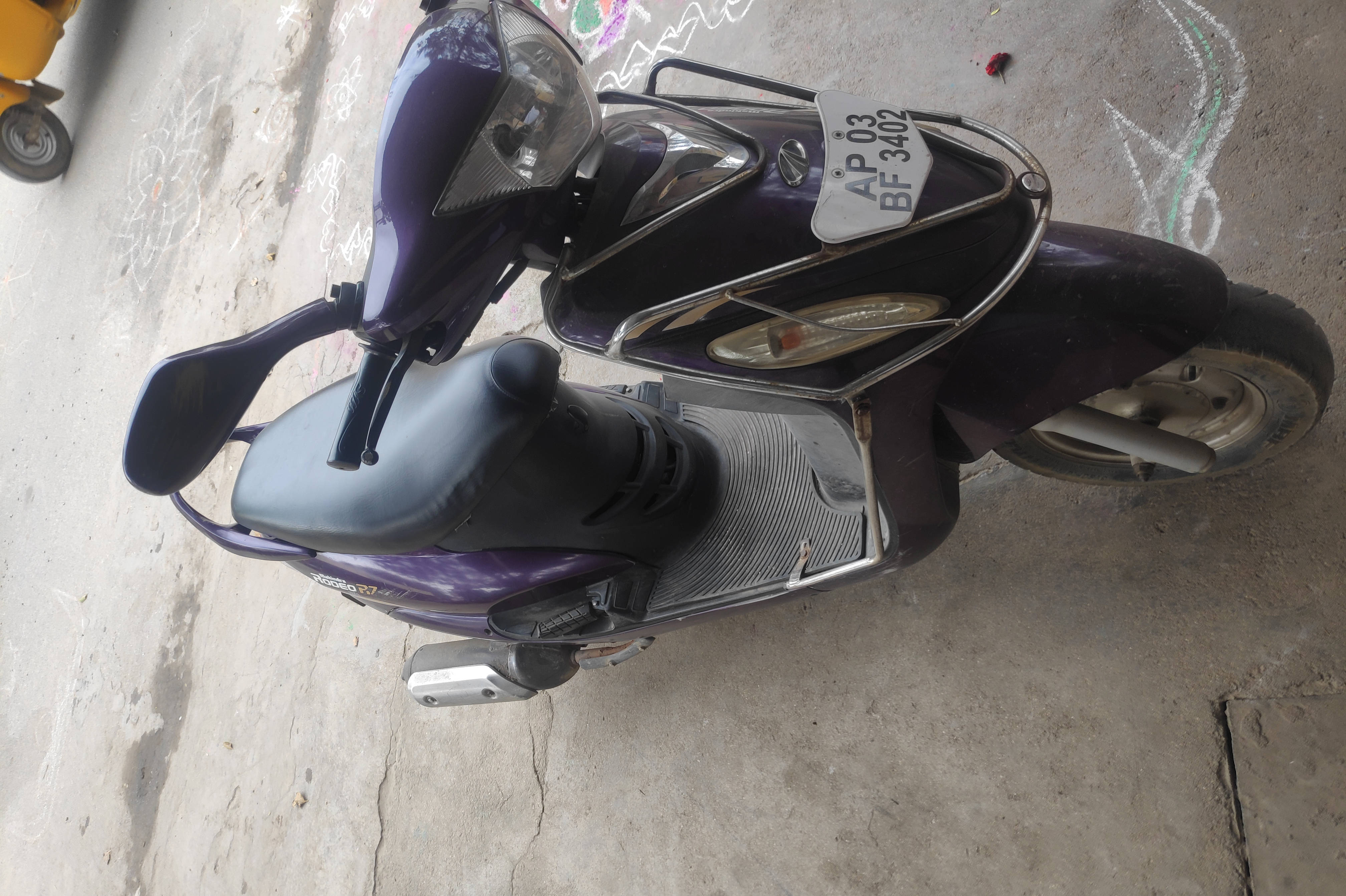 second hand bike scooty price