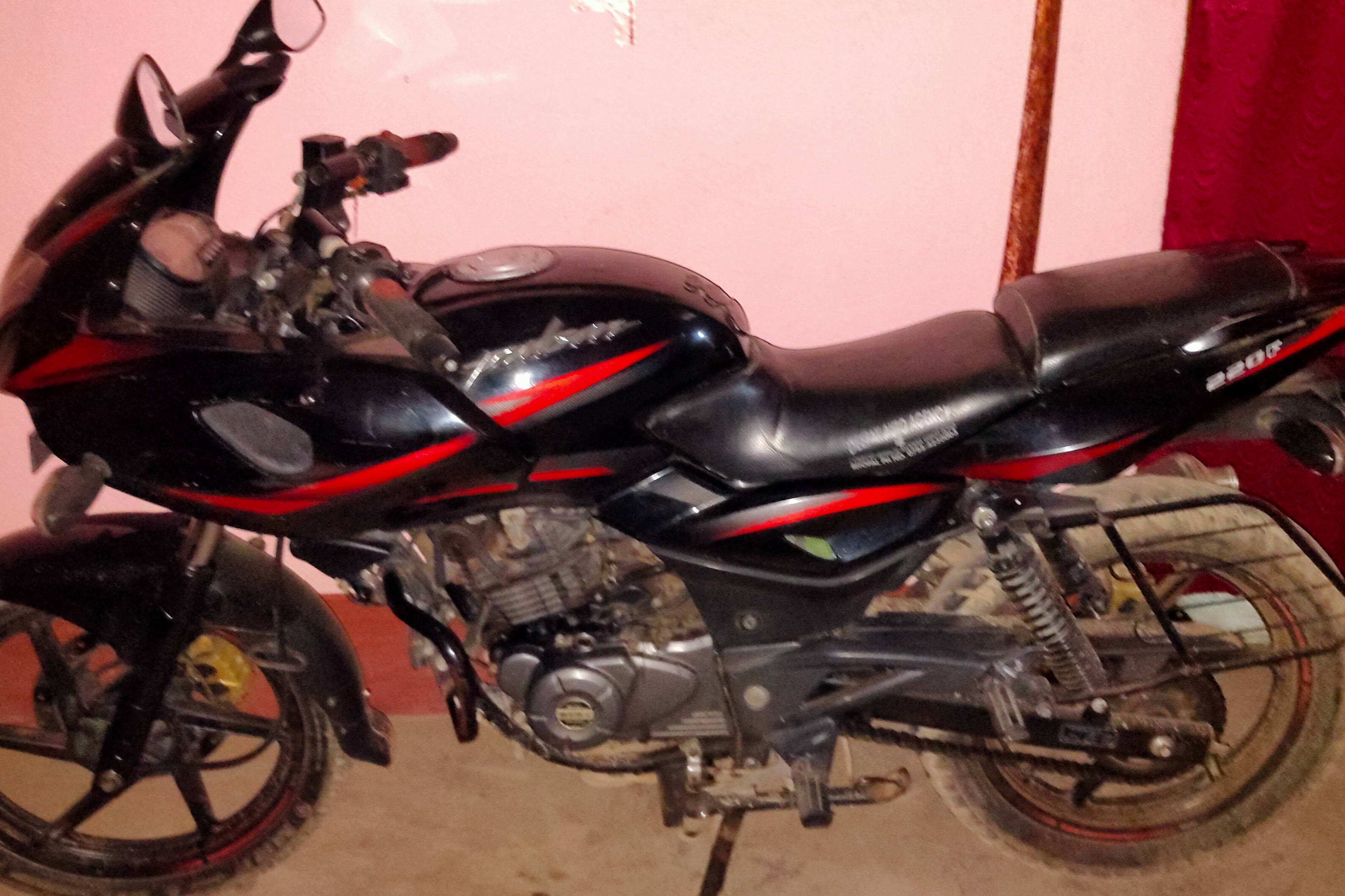 pulsar 220 second hand