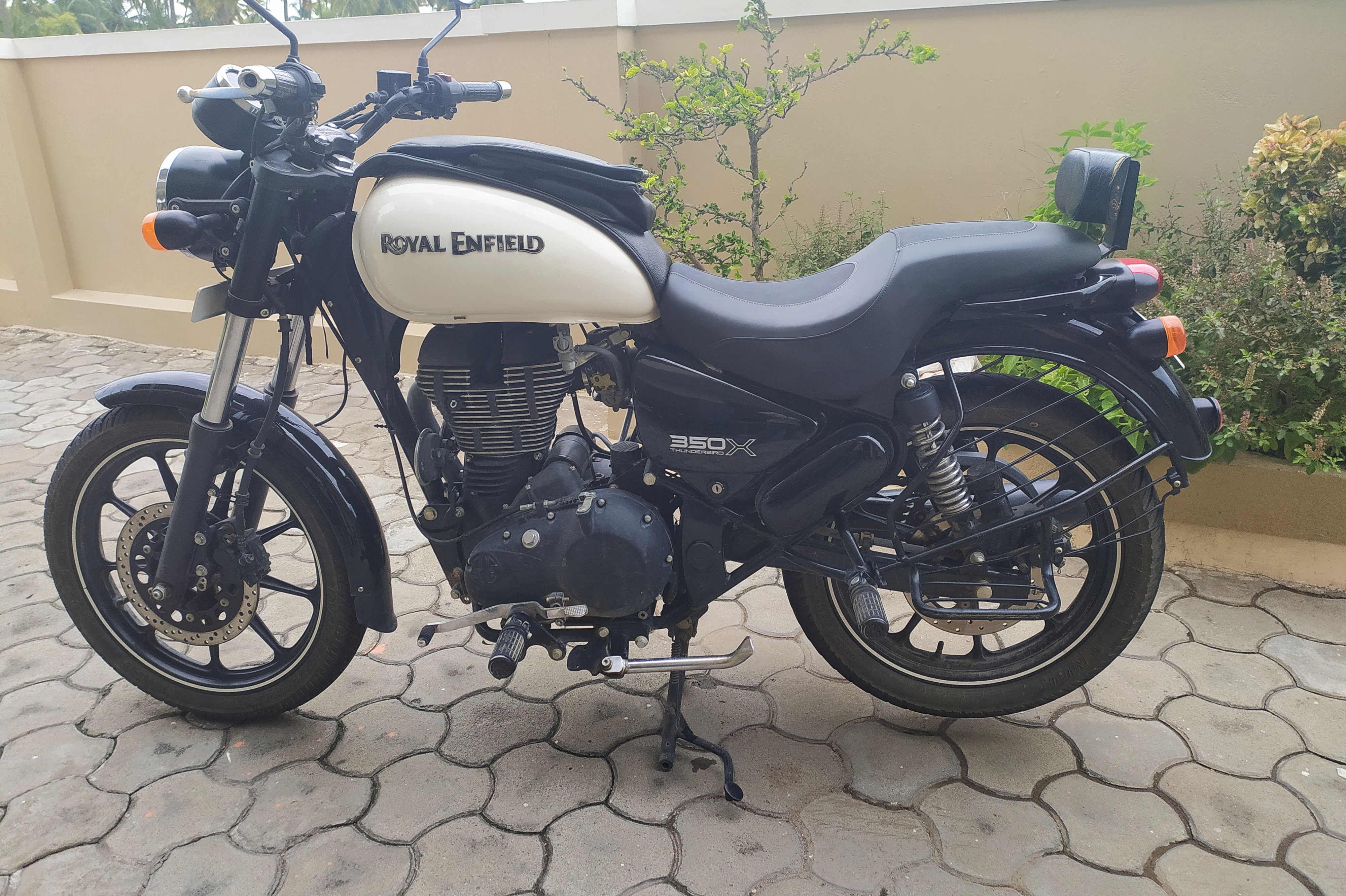 2nd hand royal enfield classic 350 price