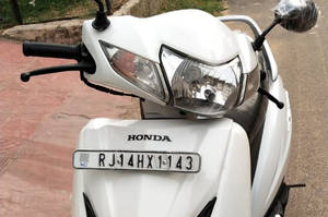 second hand gadi scooty
