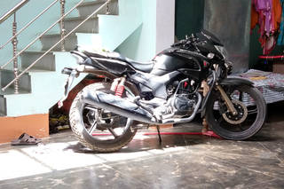 2015 Hero Motocorp Hunk Double Disc Self Cast 2015 Hero Motocorp Hunk Double Disc Self Cast