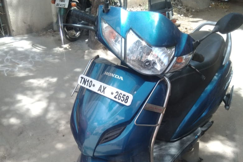 buy 2nd hand scooty near me