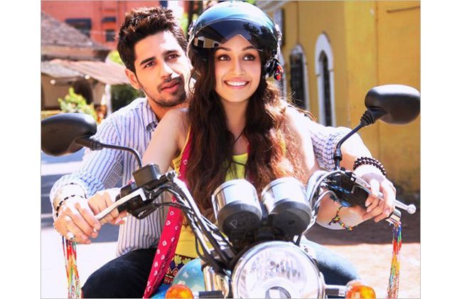 shradhha kapoor on bike