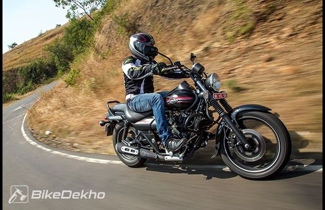 Bajaj Avenger 220 Street