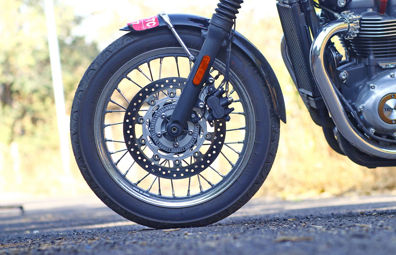 triumph bonneville t120 tires