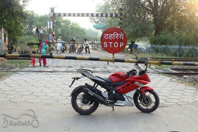 Yamaha R15
