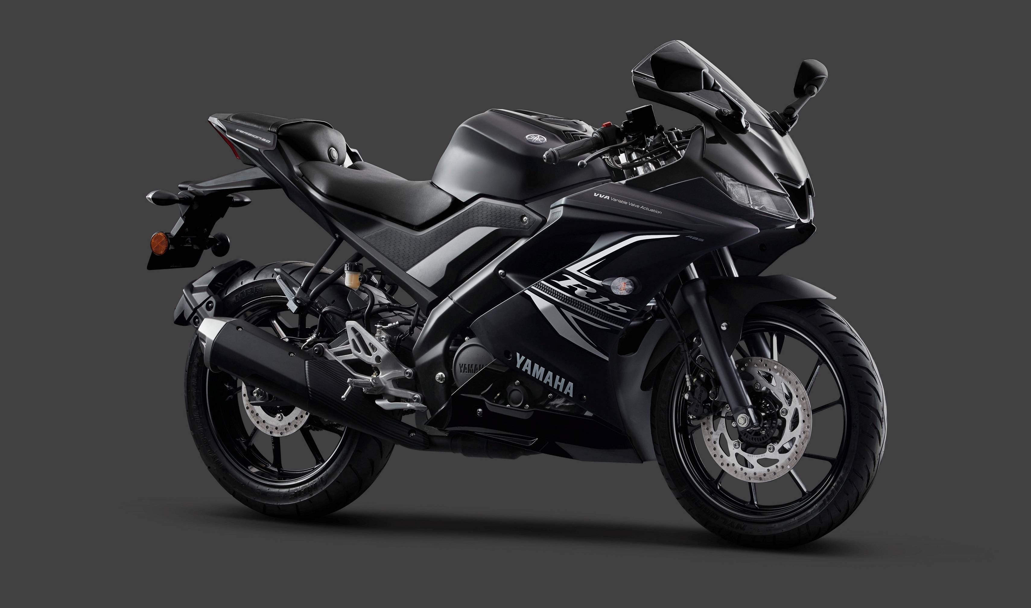 Yamaha YZF-R15 V3 ABS Launched | BikeDekho